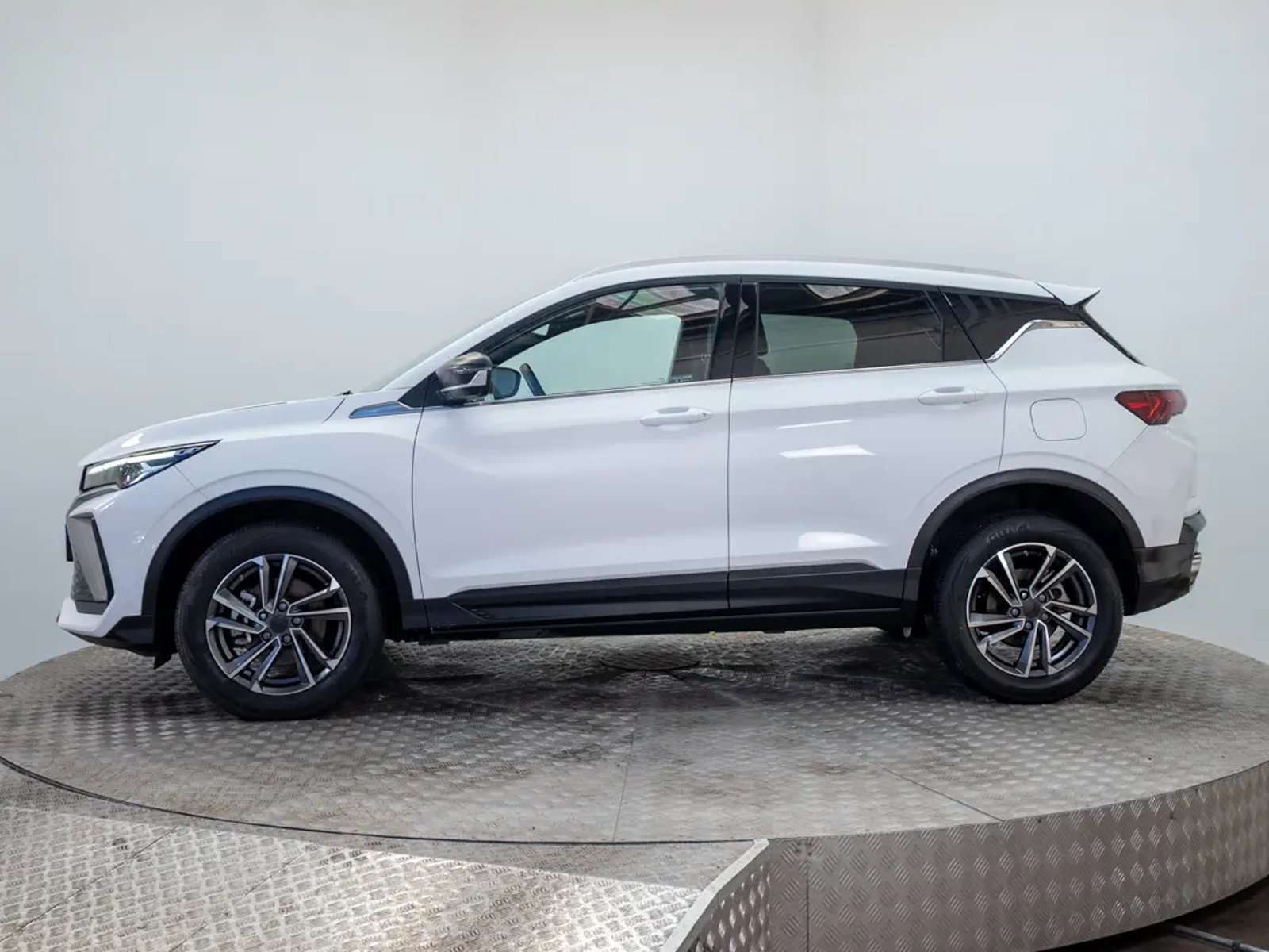 Geely COOLRAY 2024 - Foto 4 de 19