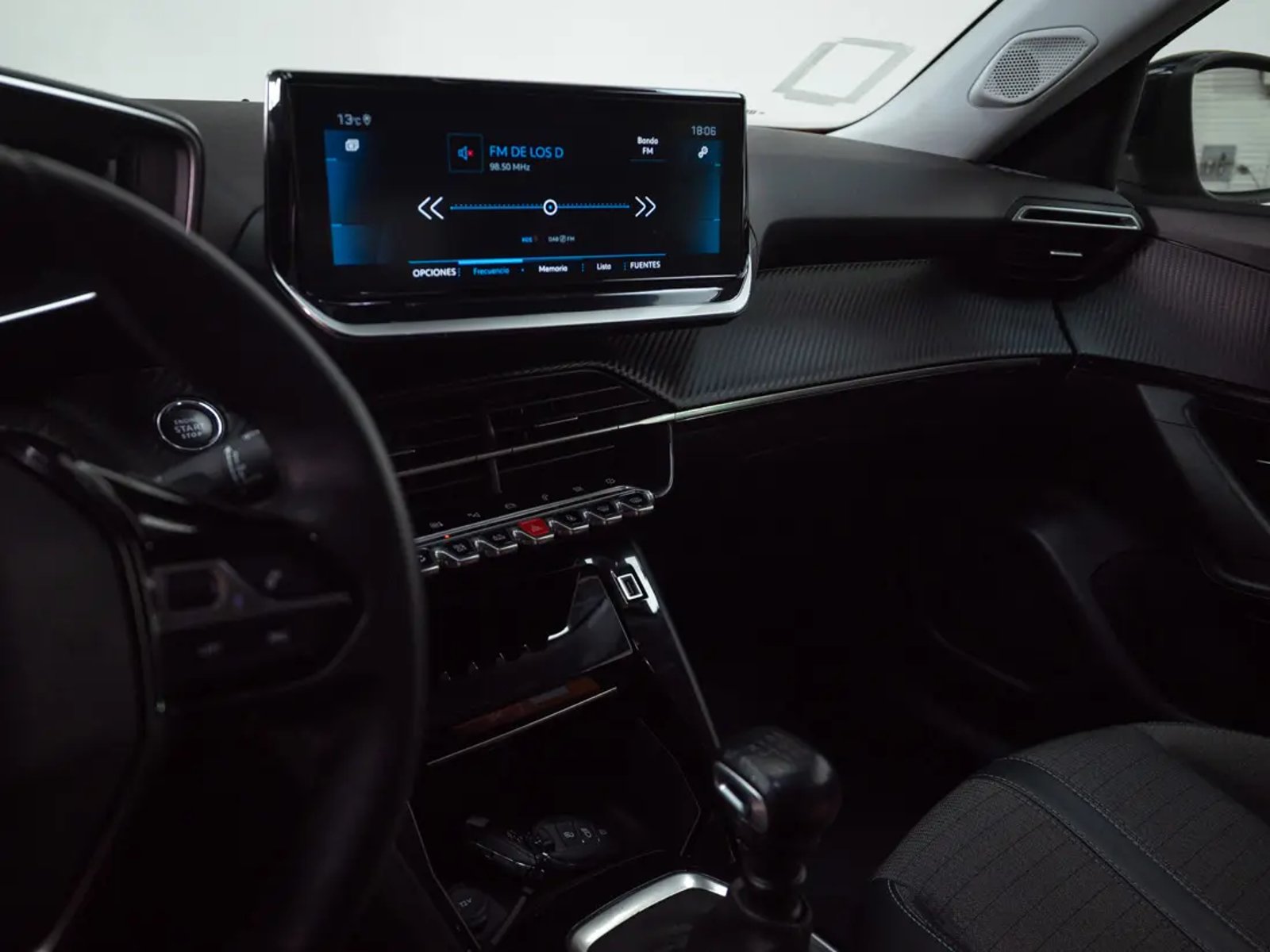 Peugeot 2008 2023 - Imagen 12 de 19
