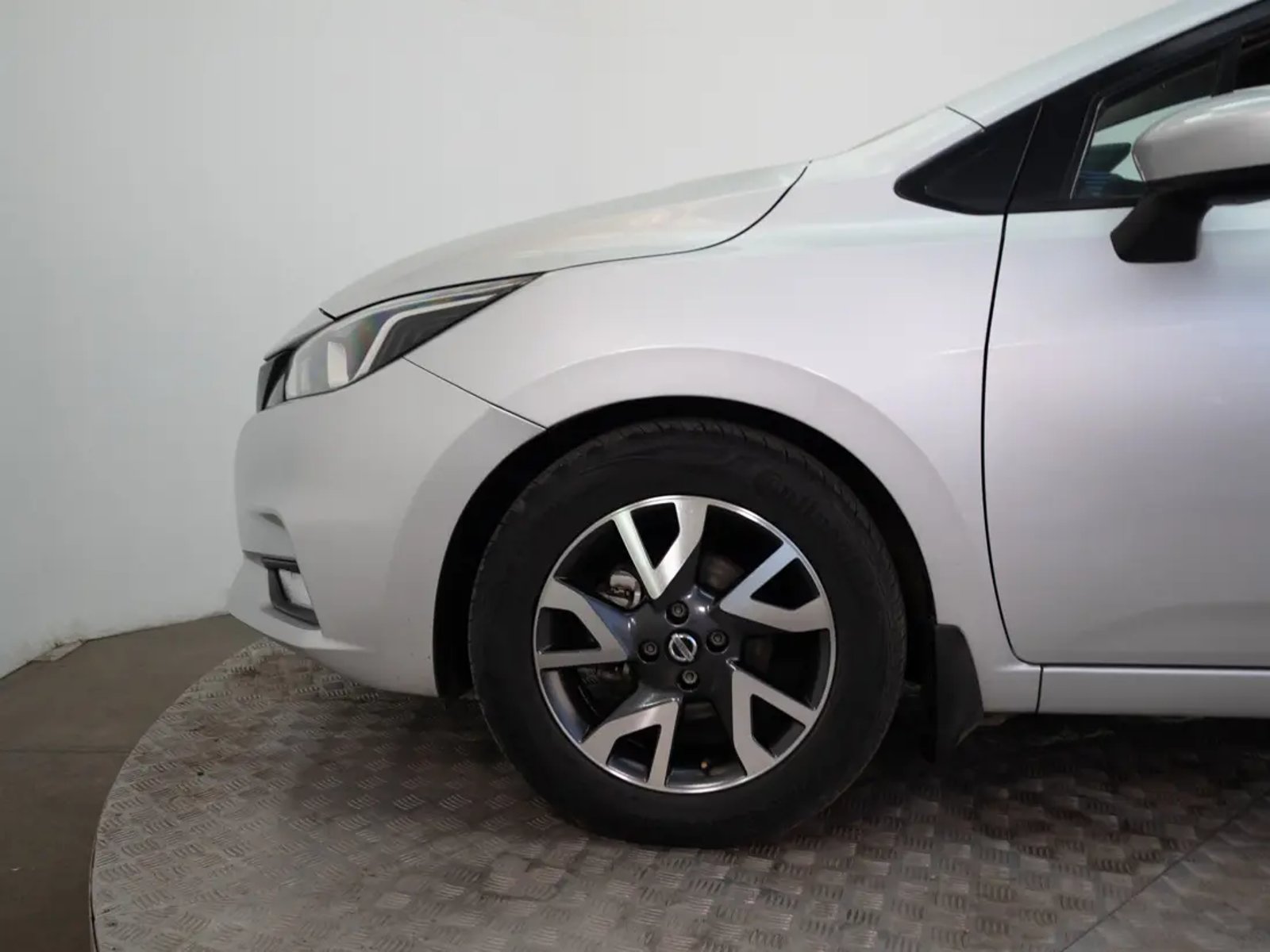 Nissan VERSA 2021 - Imagen 18 de 19
