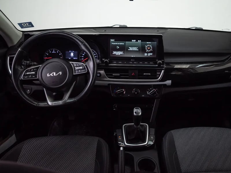 Kia SELTOS 2023 - Imagen 15 de 20