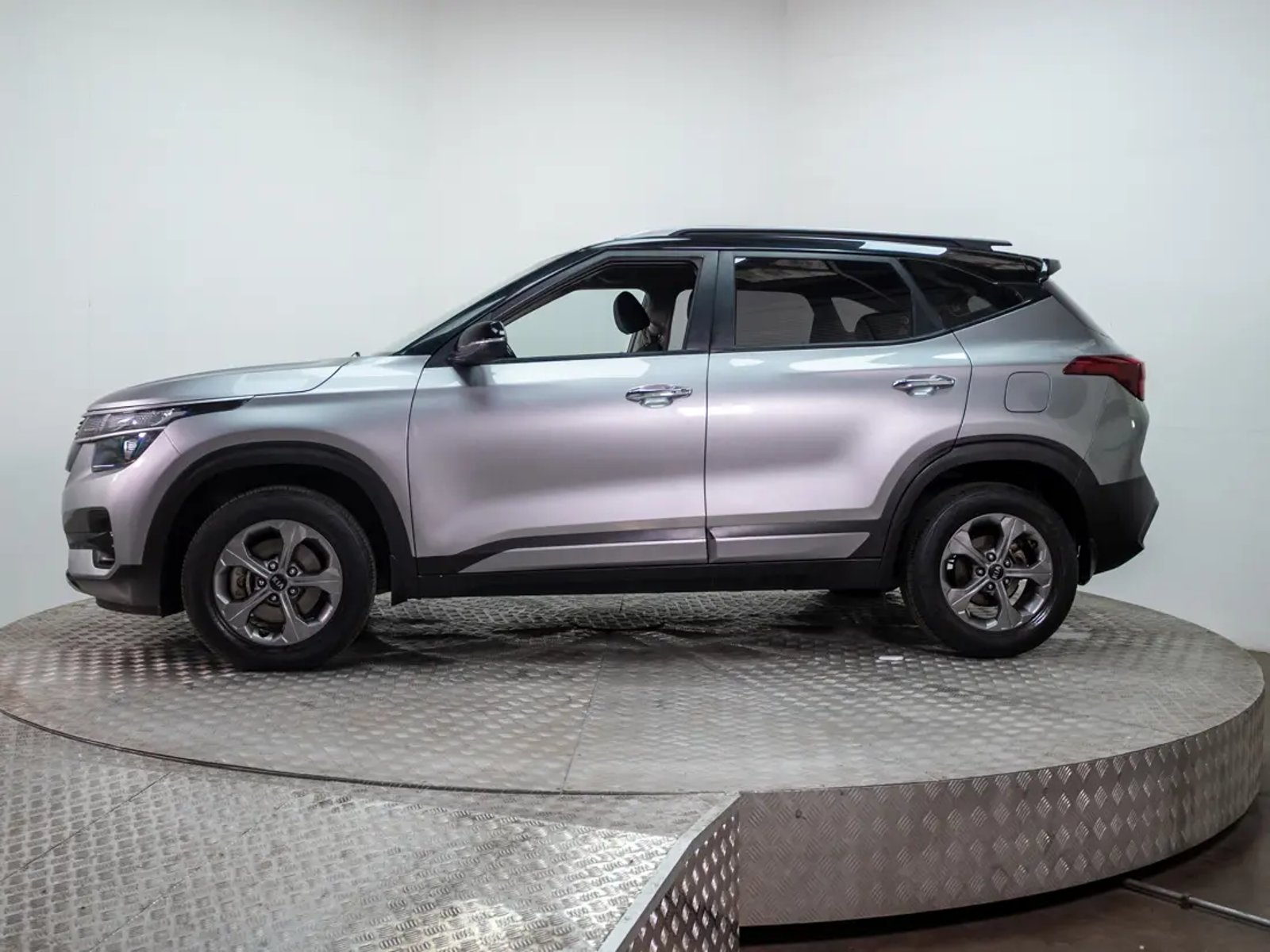 Kia SELTOS 2021 - Foto 4 de 19