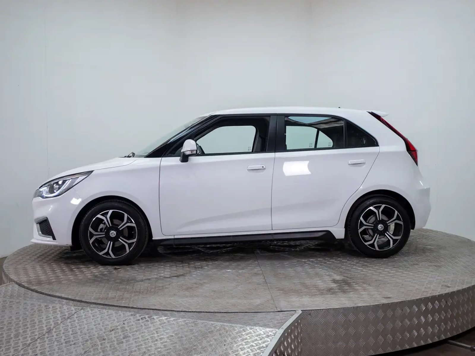 MG 3 2023 - Foto 4 de 19