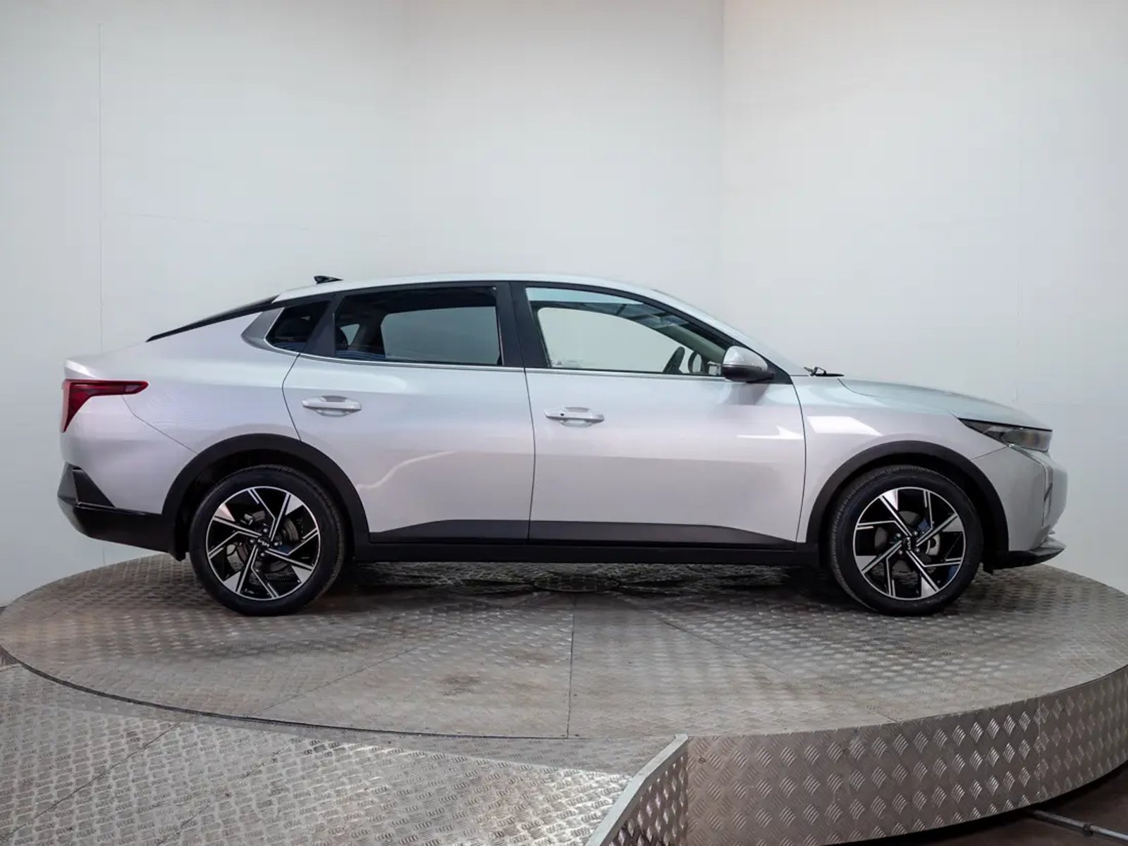 Kia K3 2024 - Imagen 8 de 20