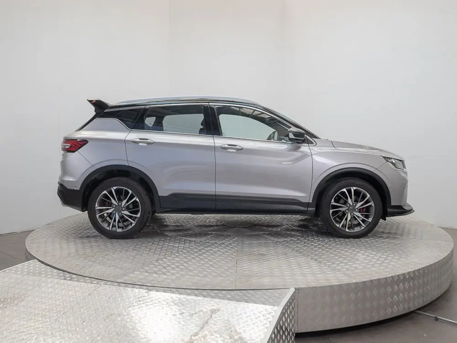 GEELY COOLRAY 2023 - Imagen 8 de 18