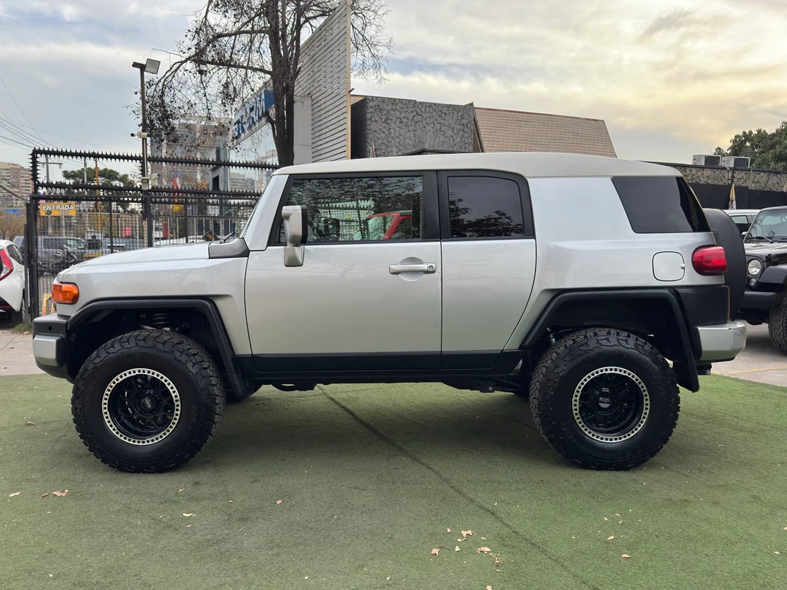 Toyota FJ CRUISER LIMITED 4X4 4.0 AUT 2008 - Foto 4 de 15