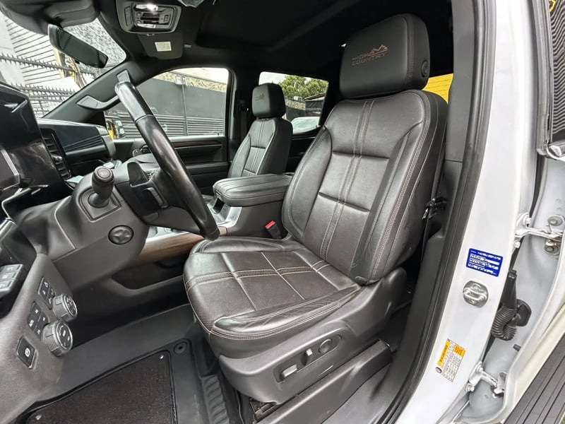 Chevrolet Silverado High Country Duramax IVA INCLUIDO 2025 - Imagen 12 de 18