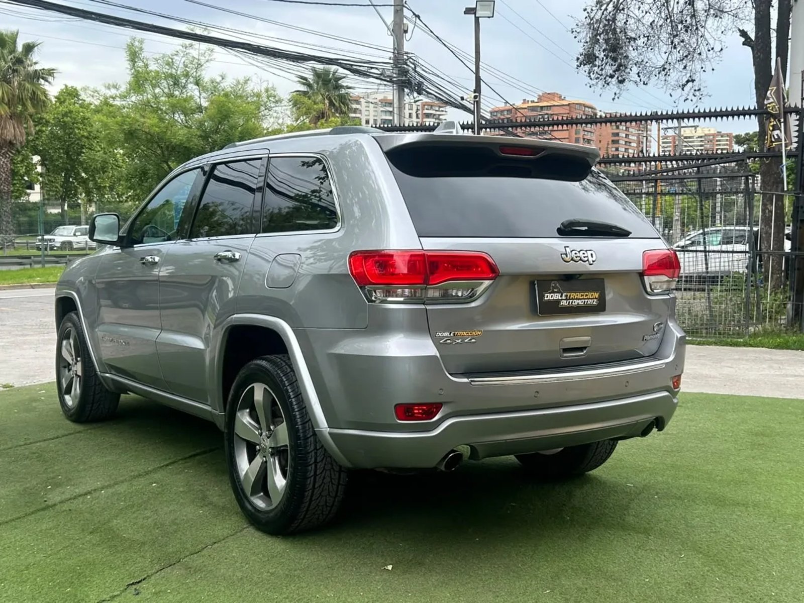 Jeep Cherokee Overland 2015 - Foto 3 de 16