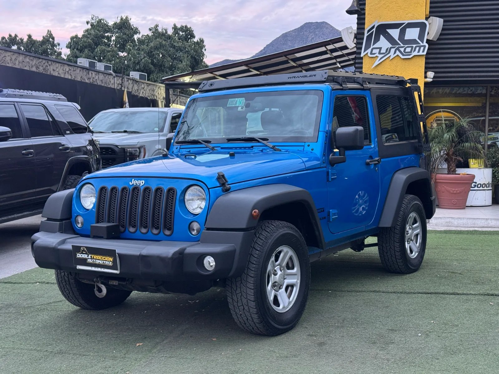 Jeep Wrangler JK Sport CRD 2015 - Foto 3 de 15
