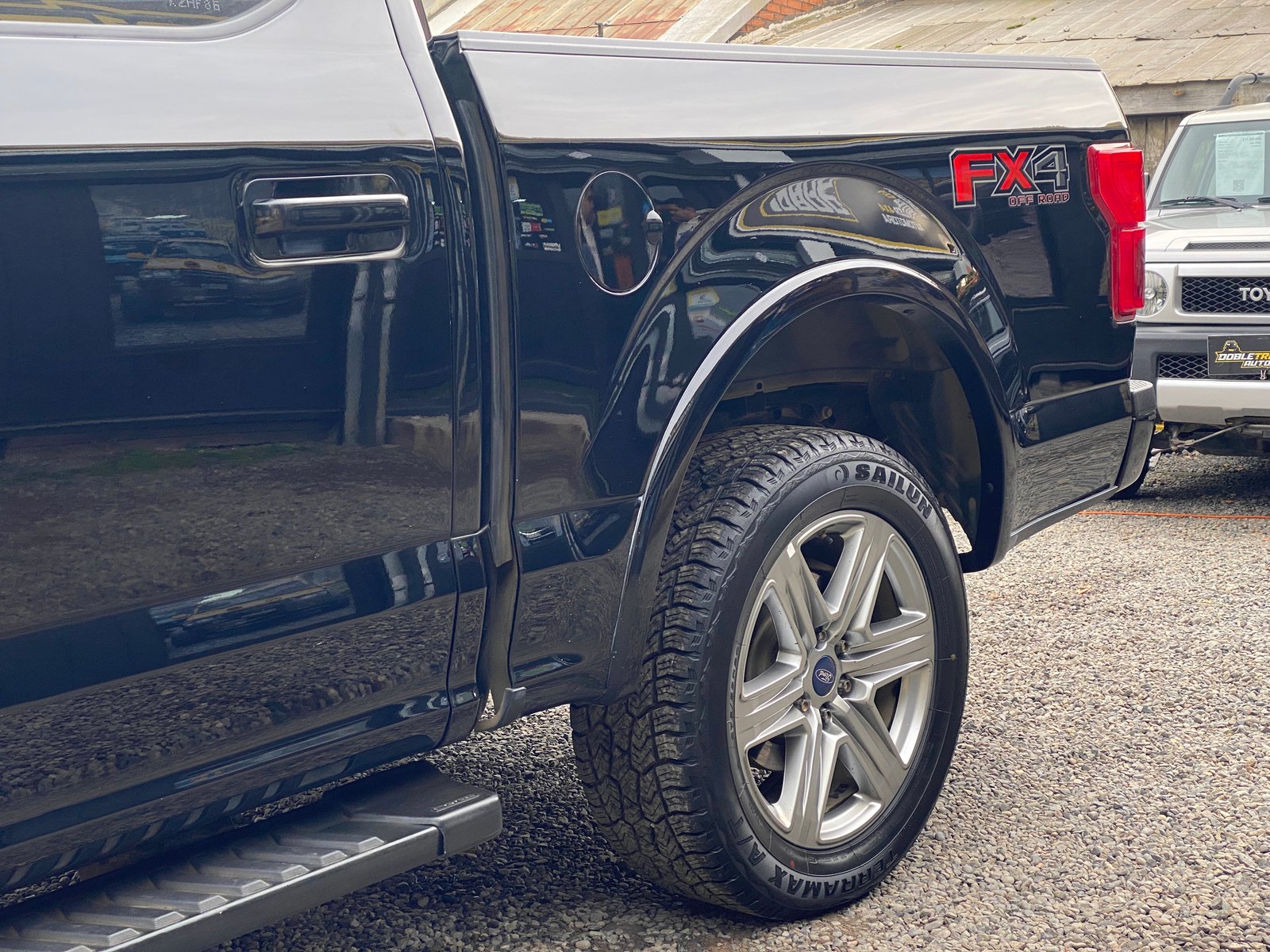 Ford F-150 Lariat Sport 2019 - Imagen 11 de 16