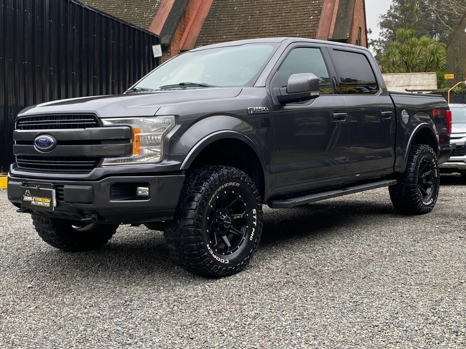 Ford F-150 Lariat Sport 2018 - Foto 3 de 19