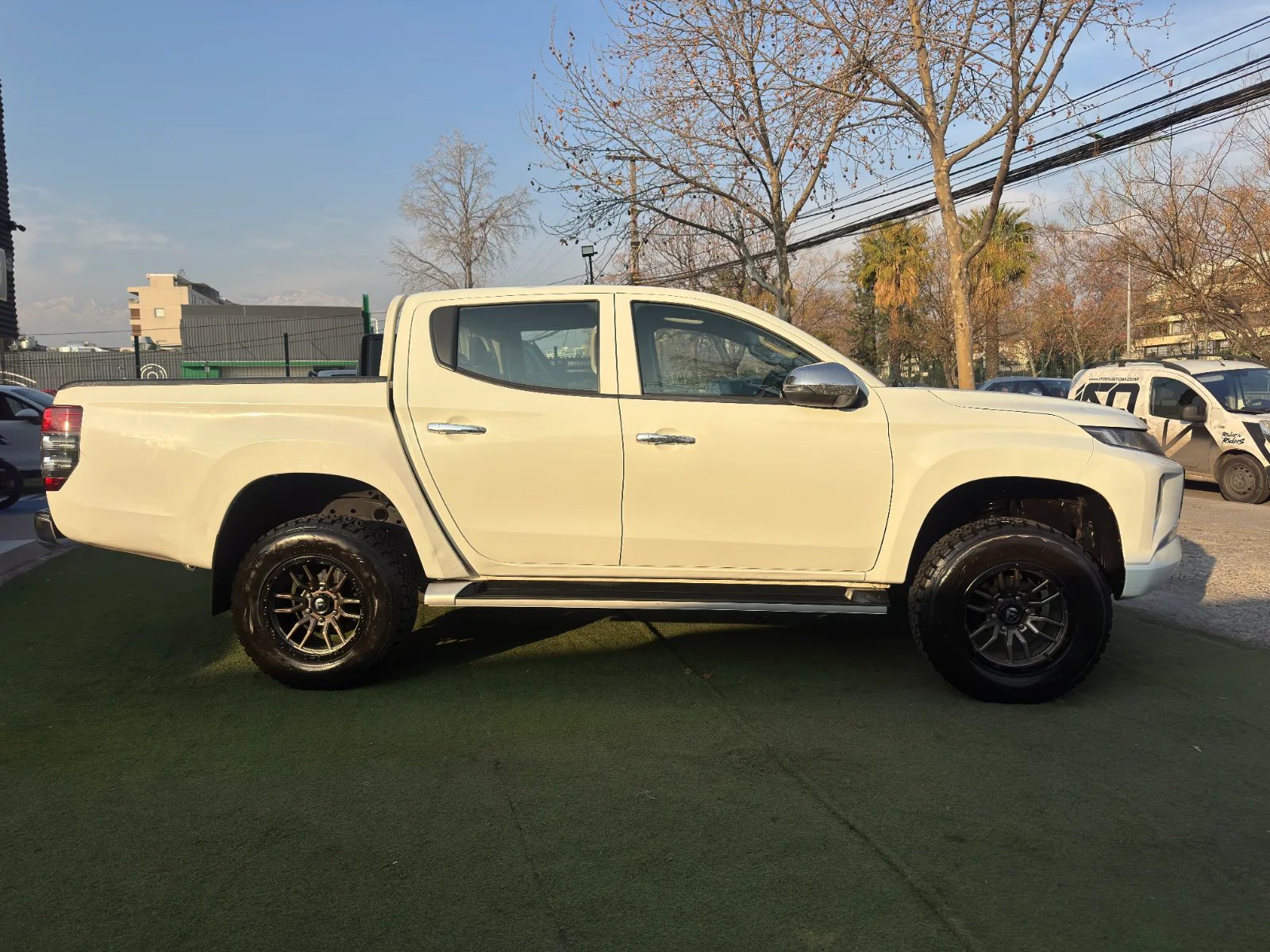 Mitsubishi L200 Katana CRT 2022 - Imagen 10 de 16