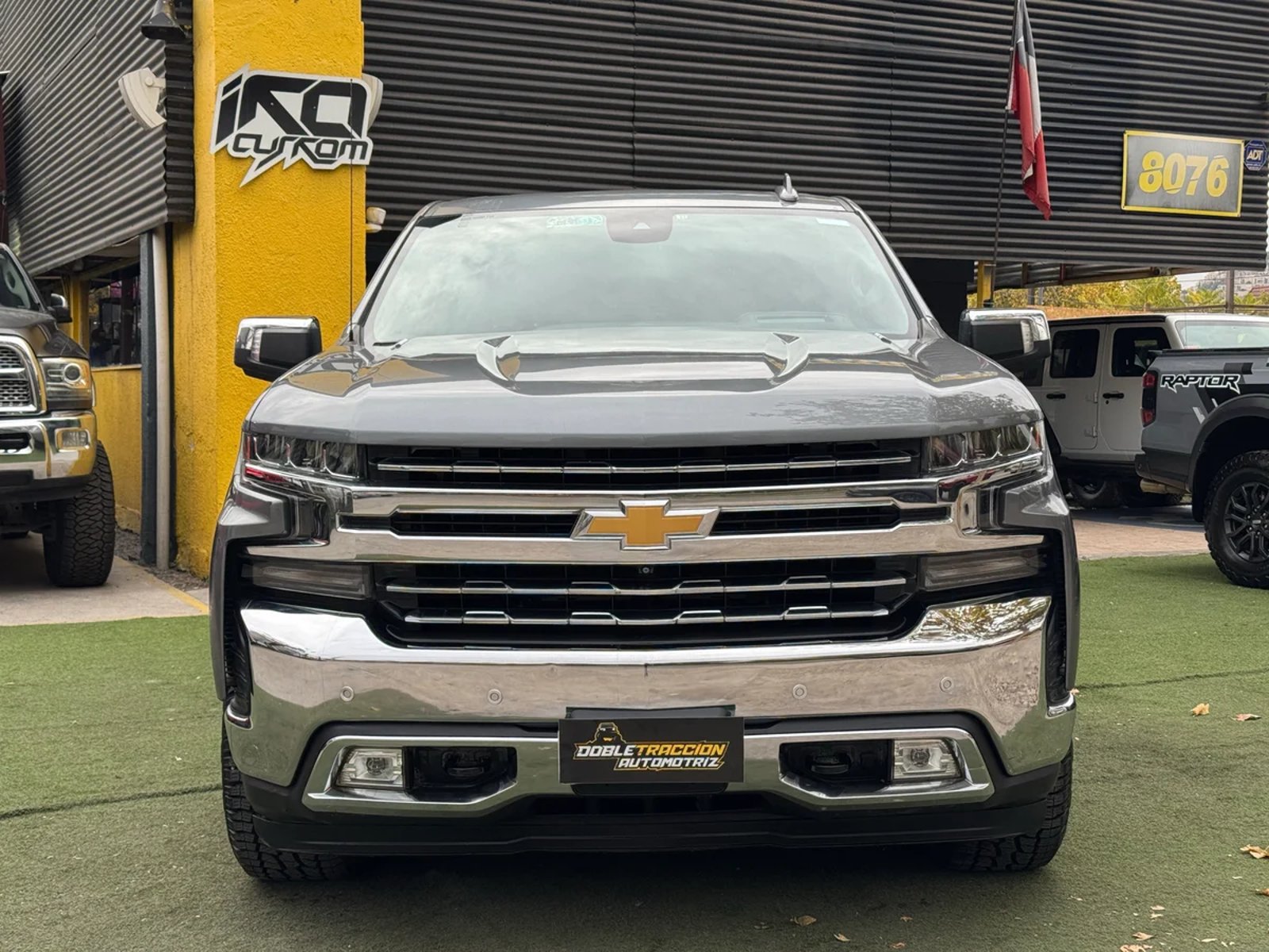 Chevrolet SILVERADO 4X4 3.0L AUT 2022 - Foto 2 de 15