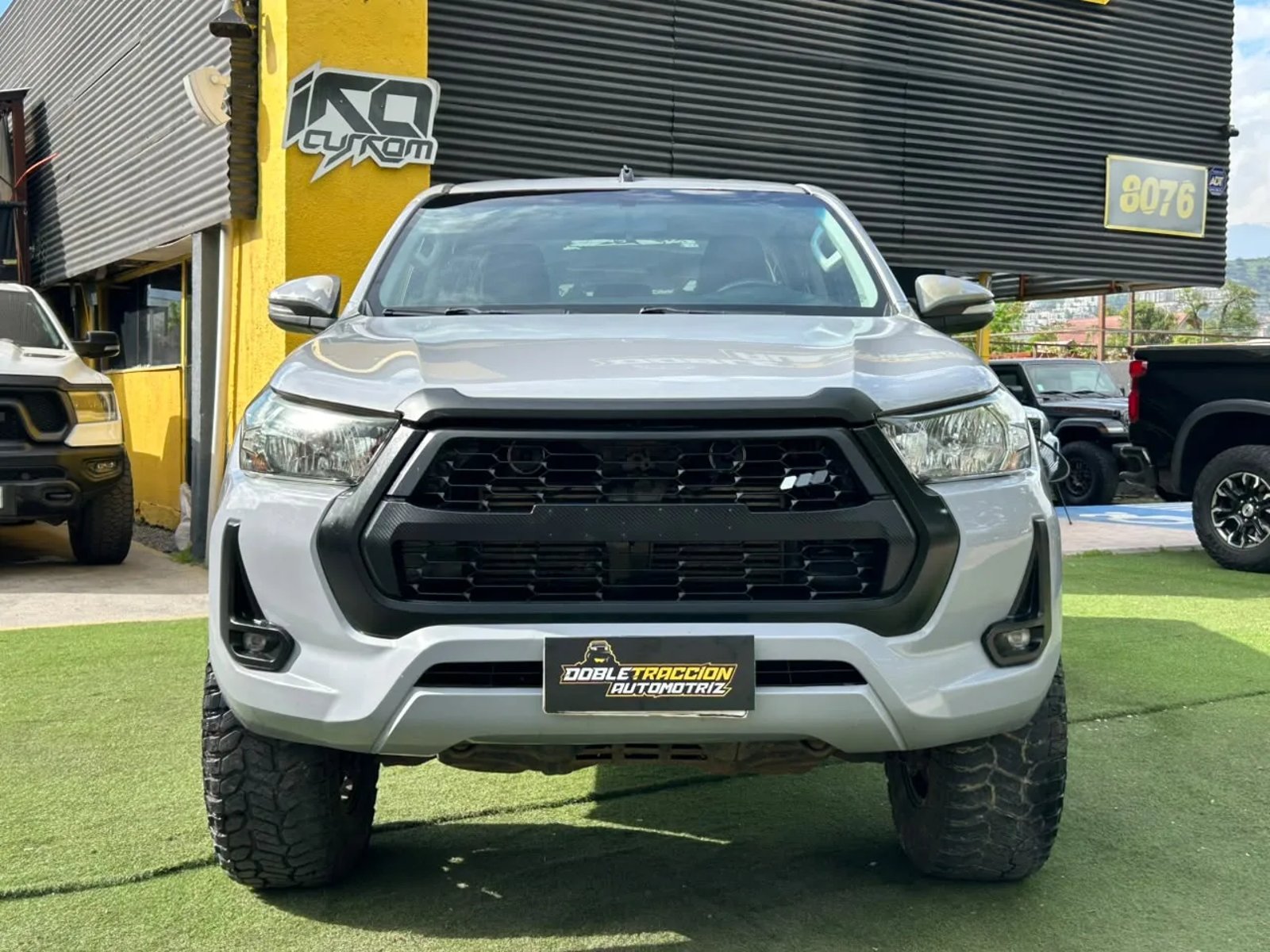 Toyota Hilux SR 2.8D 2022 - Foto 2 de 14