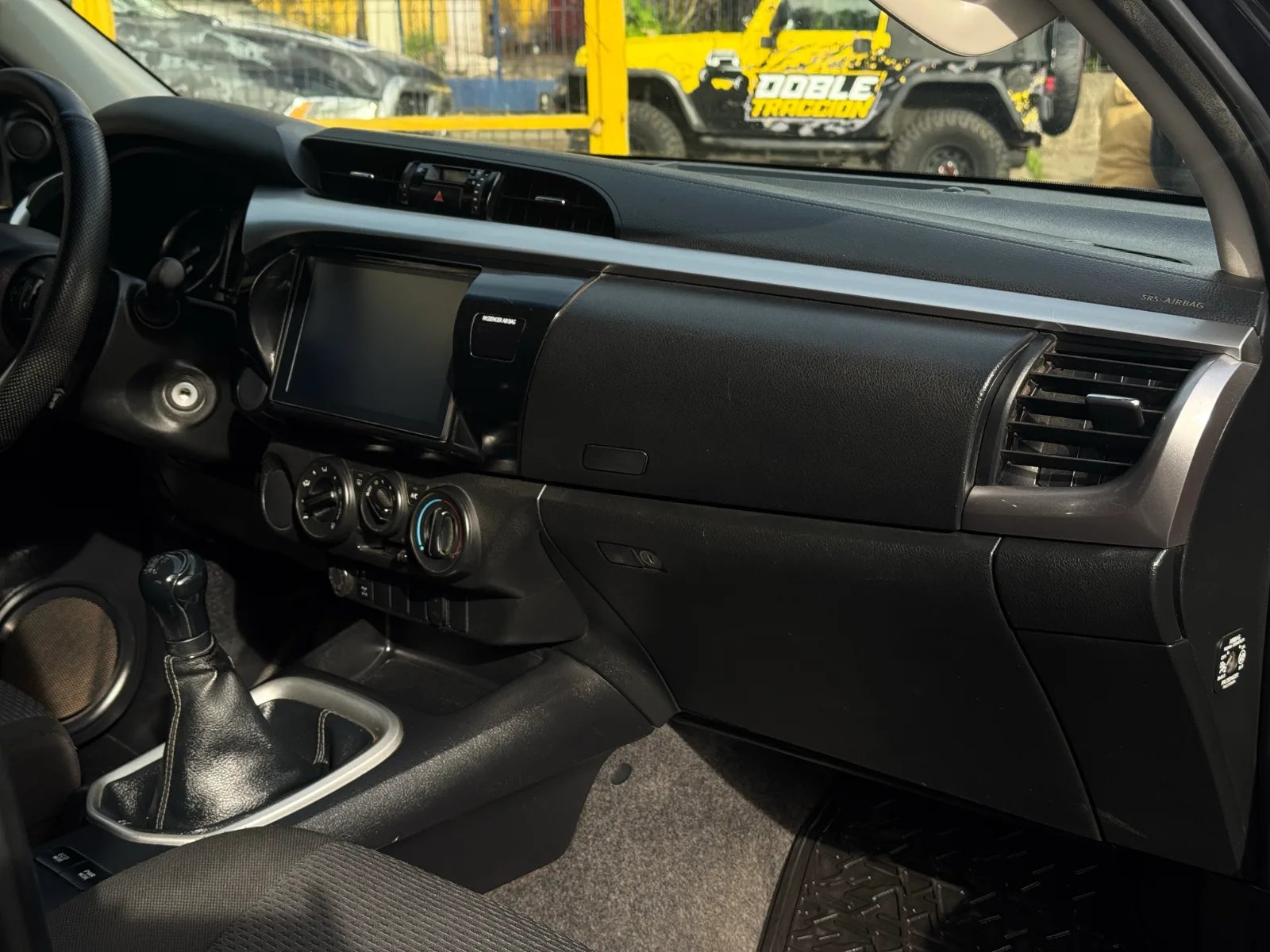 Toyota Hilux SR 2022 - Imagen 17 de 19