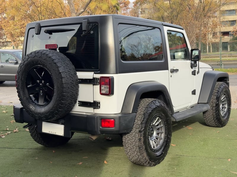 Jeep WRANGLER SPORT 2.8 AUT 2018 - Imagen 7 de 15