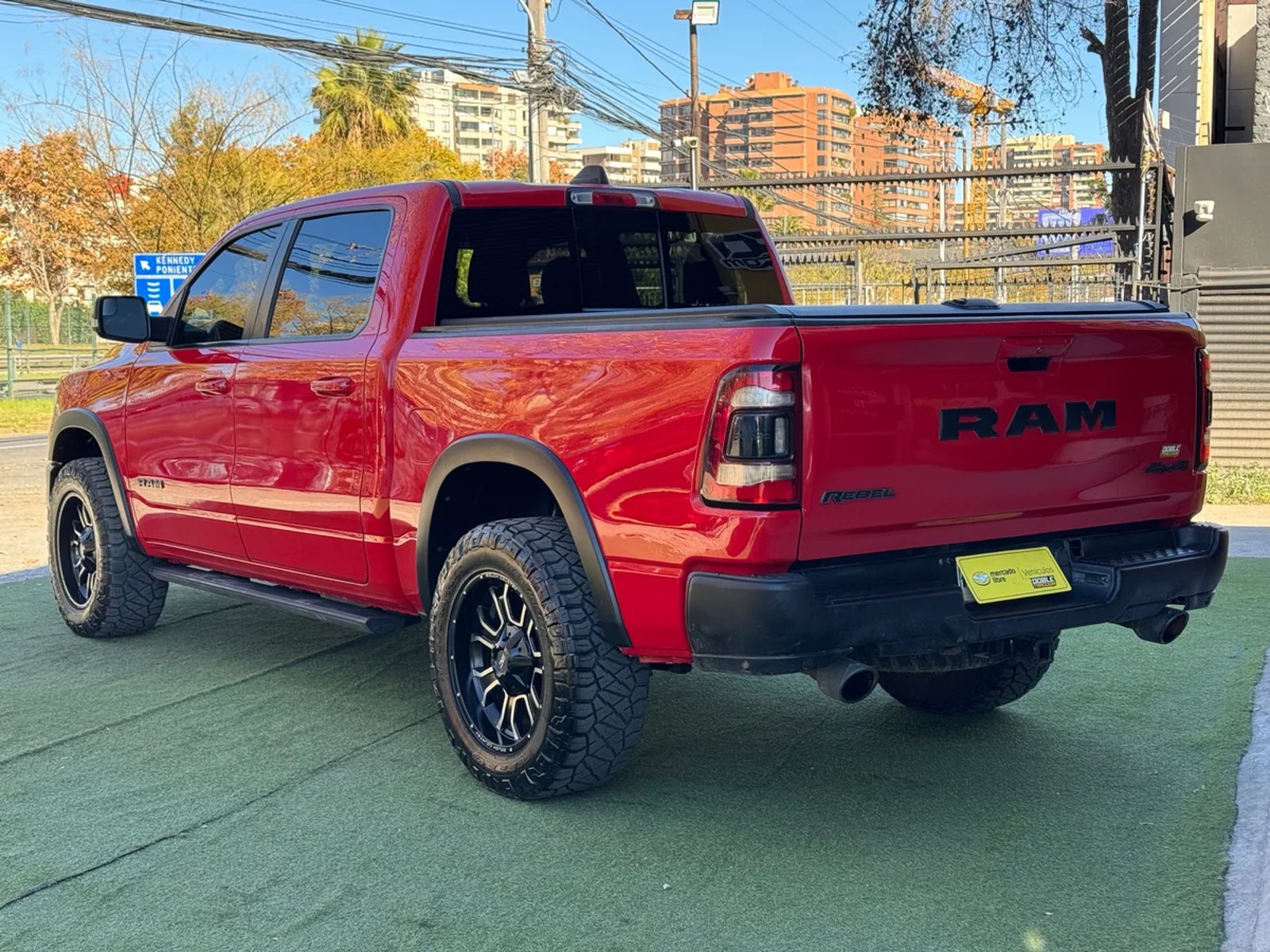 RAM 1500 REBEL CREW DCAB 4X4 5.7 AUT 2022 - Imagen 6 de 15