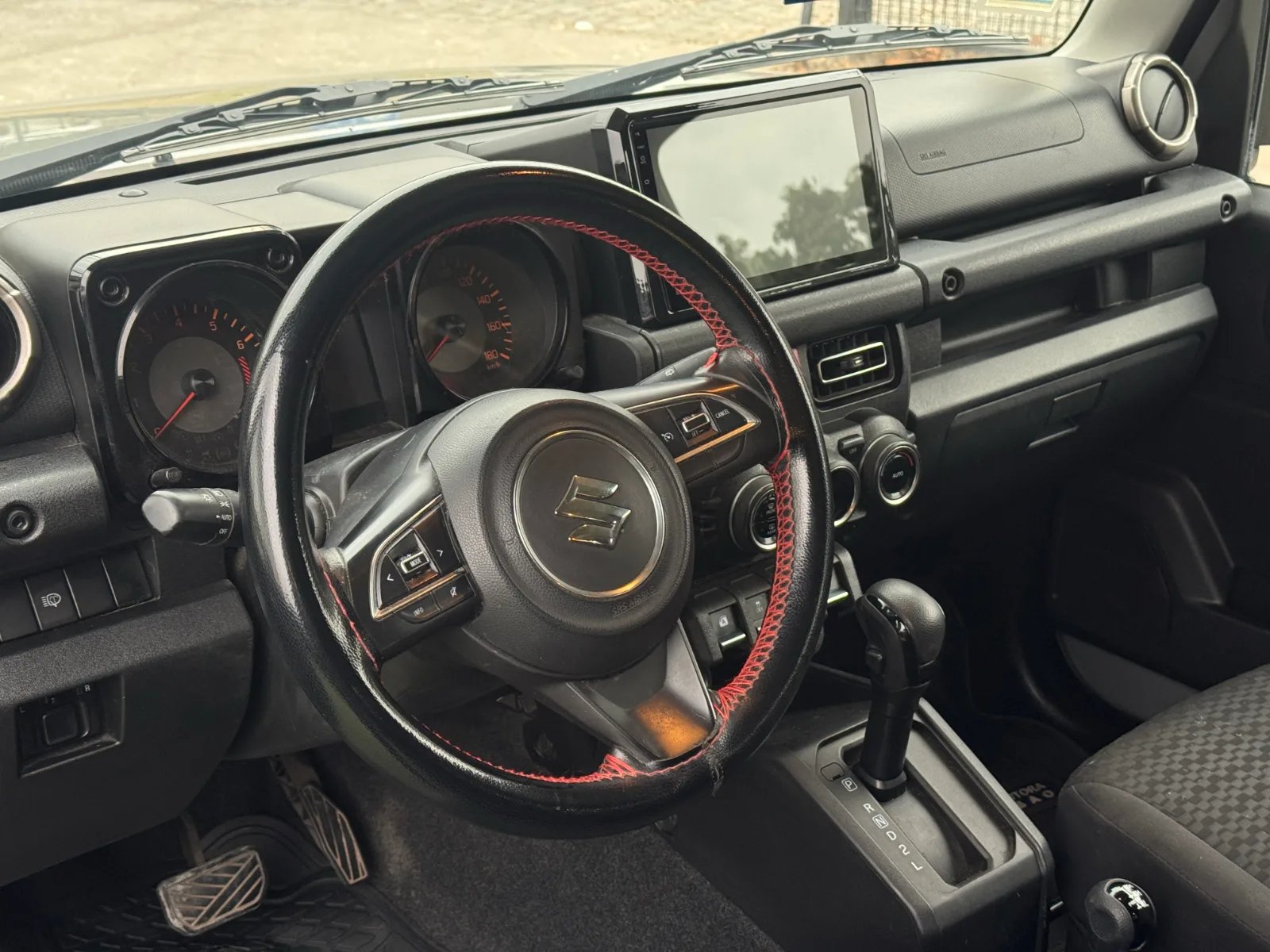 Suzuki Jimny GLX 2024 - Imagen 11 de 13