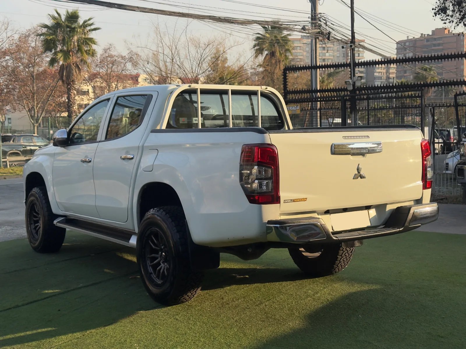 Mitsubishi L200 Katana CRT 2022 - Imagen 6 de 16