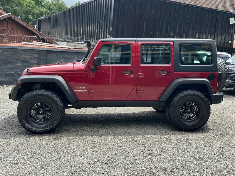 Jeep Wrangler JKU Sport 2013 - Imagen 5 de 20