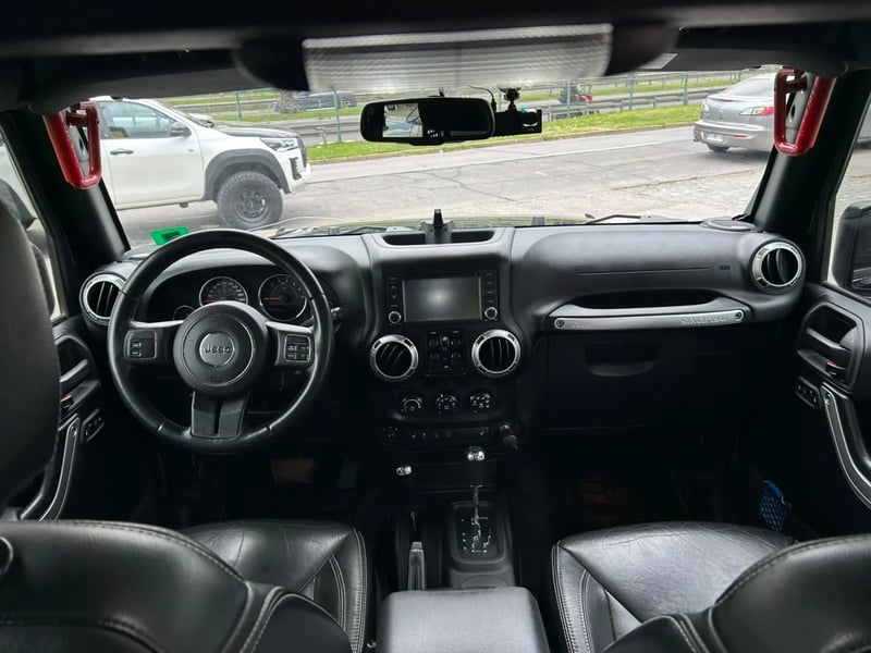 Jeep WRANGLER UNLTD SAHARA 2015 - Imagen 17 de 18