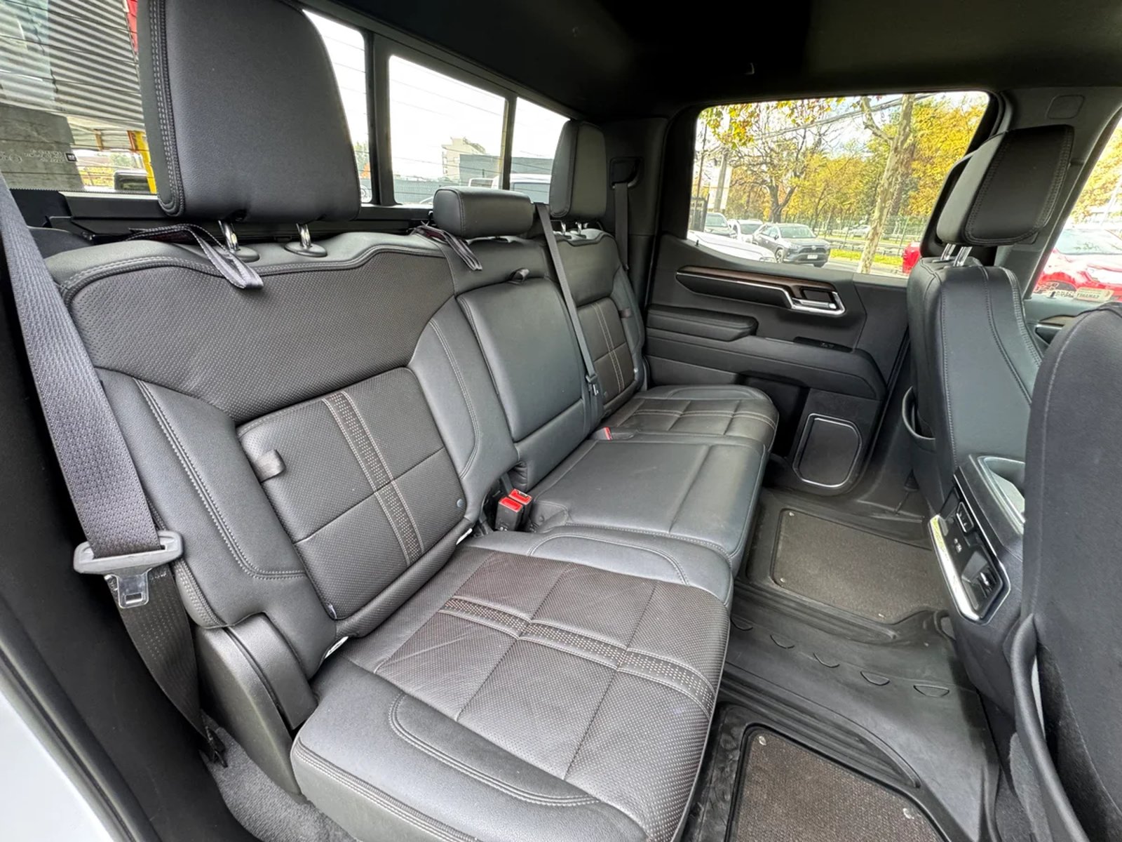CHEVROLET SILVERADO 4X4 3.0L AUT 2024 - Imagen 14 de 15