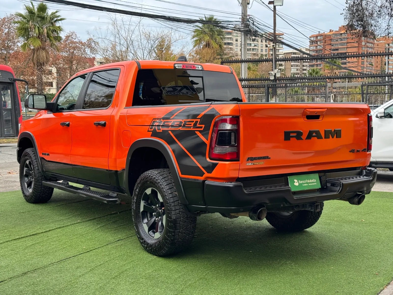 RAM 1500 Rebel 2020 - Foto 5 de 20