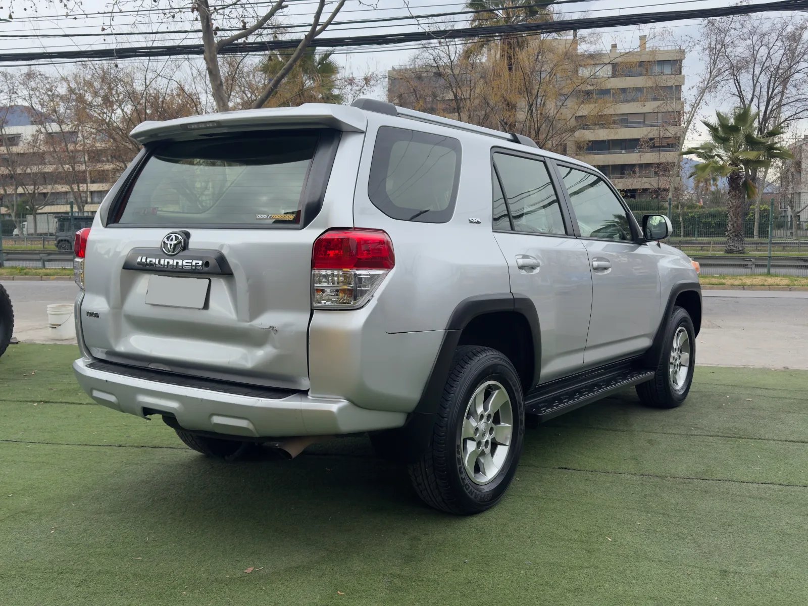 Toyota 4Runner SR5 2013 - Imagen 7 de 17