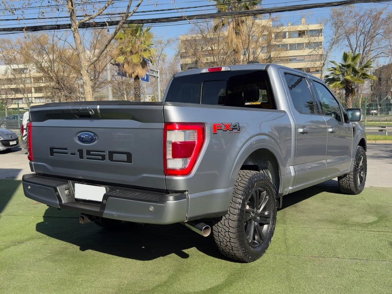 Ford F-150 Lariat Sport 2022 - Imagen 7 de 19