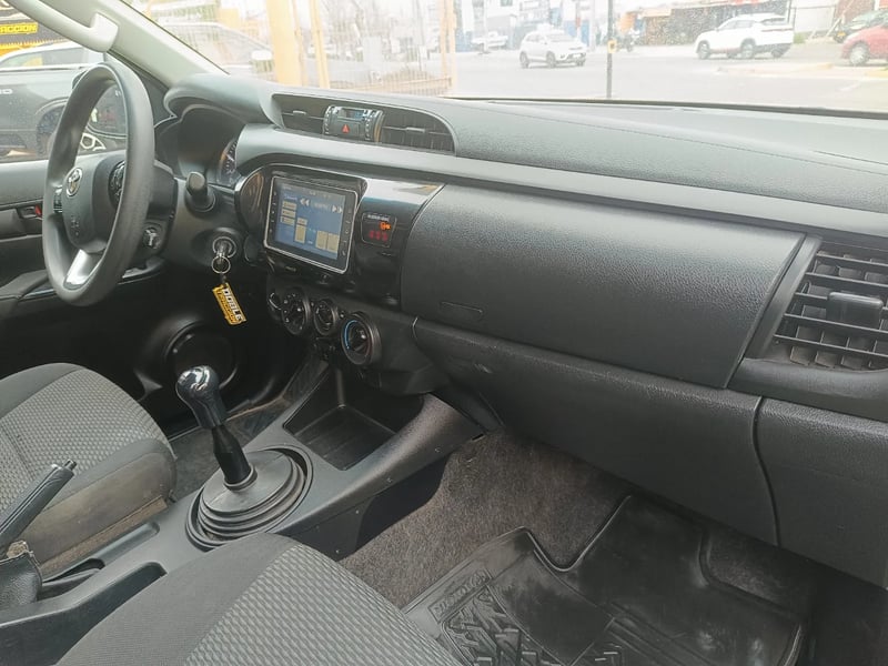 Toyota Hilux DX 4x4 2024 - Imagen 14 de 17