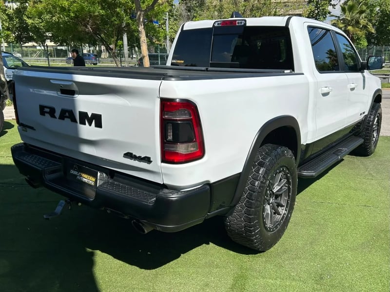 RAM 1500 REBEL CREW DCAB 4X4 5.7 AUT 2026 - Imagen 8 de 20
