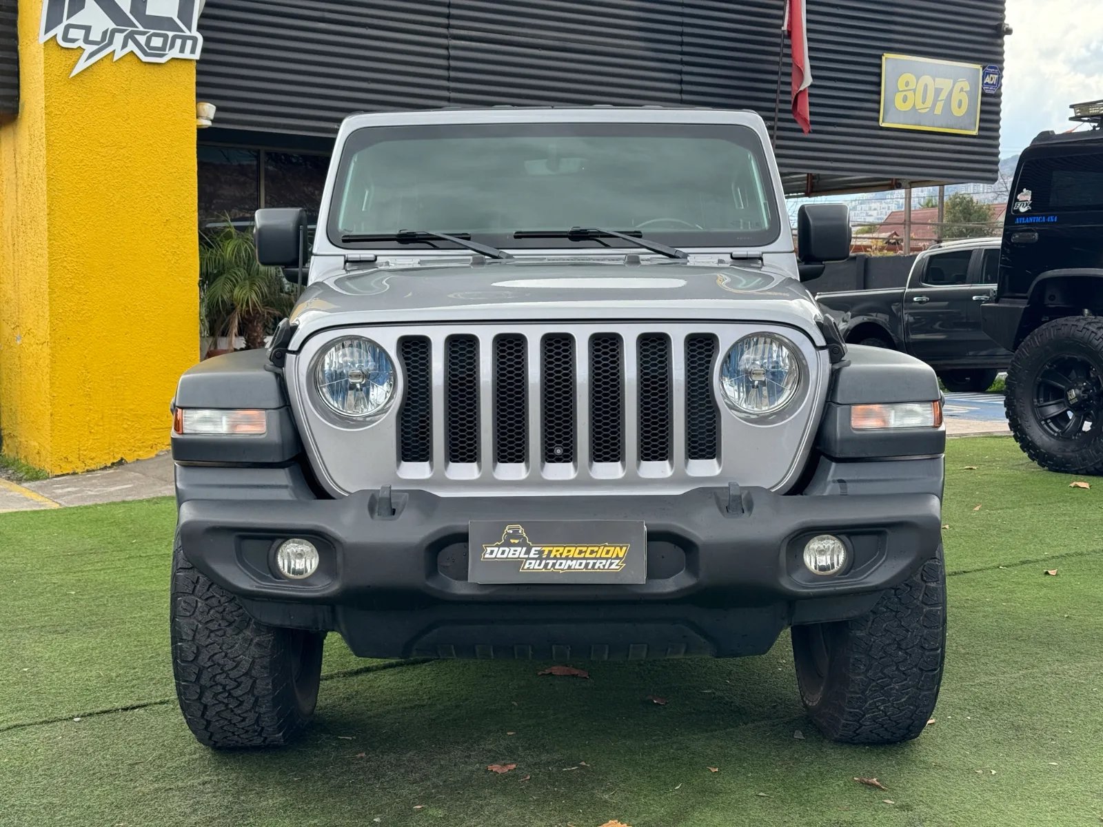 Jeep Wrangler JLU Sport 2020 - Foto 2 de 19