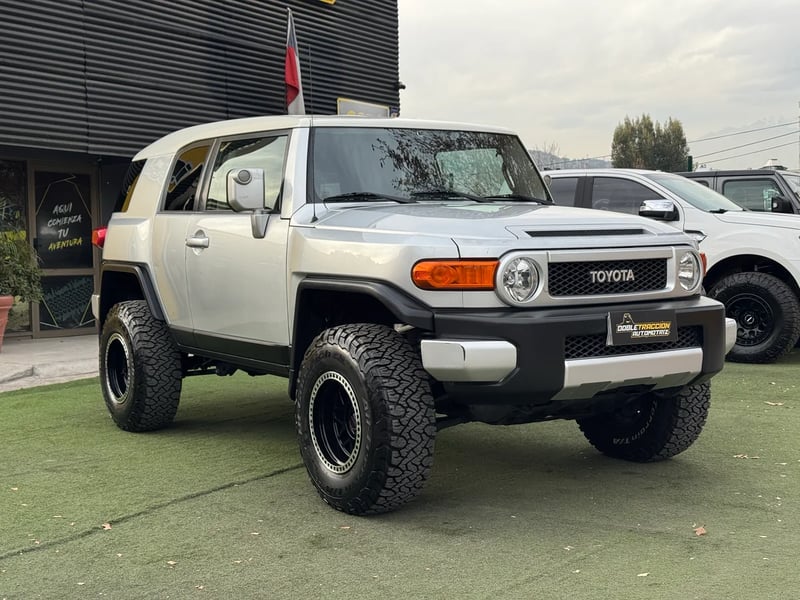Toyota FJ CRUISER LIMITED 4X4 4.0 AUT 2008