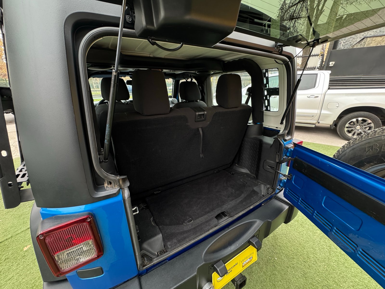 Jeep Wrangler JK Sport CRD 2015 - Imagen 16 de 17