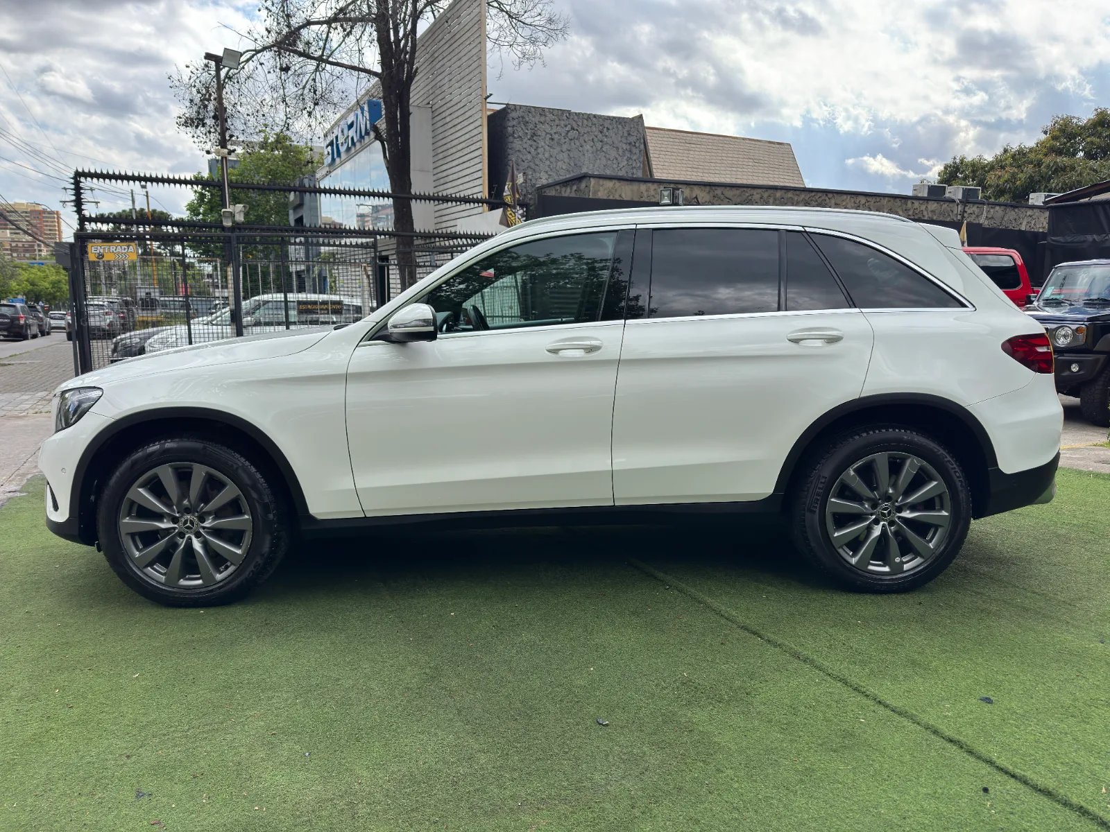 Mercedes-Benz GLC 250D 2019 - Foto 4 de 18