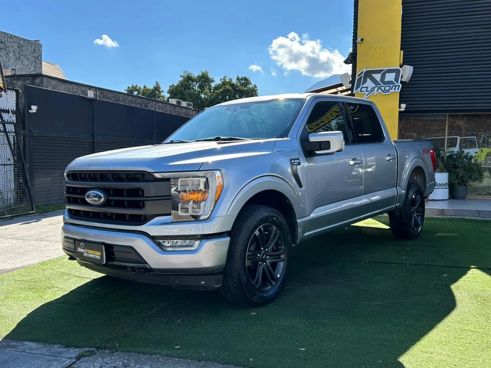 Ford F-150 Lariat Sport 5.0 2022 - Foto 5 de 16