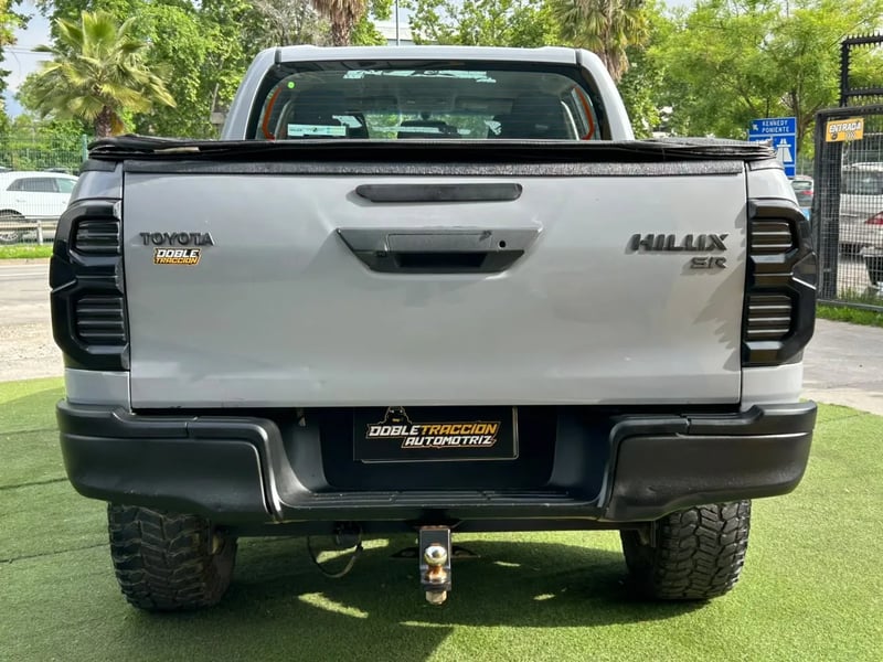 Toyota Hilux SR 2.8D 2022 - Imagen 6 de 14