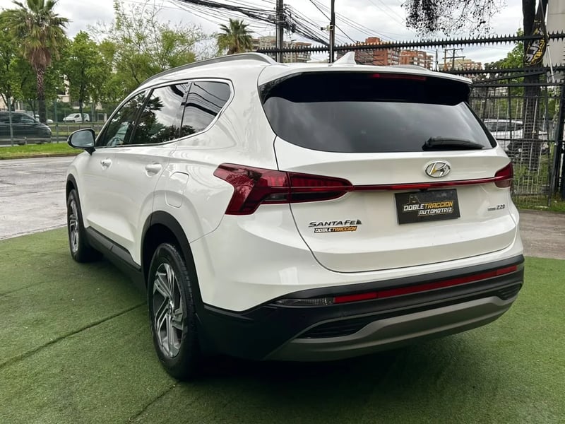 Hyundai Santa Fe CRDI Value 4WD 2024 - Imagen 6 de 17