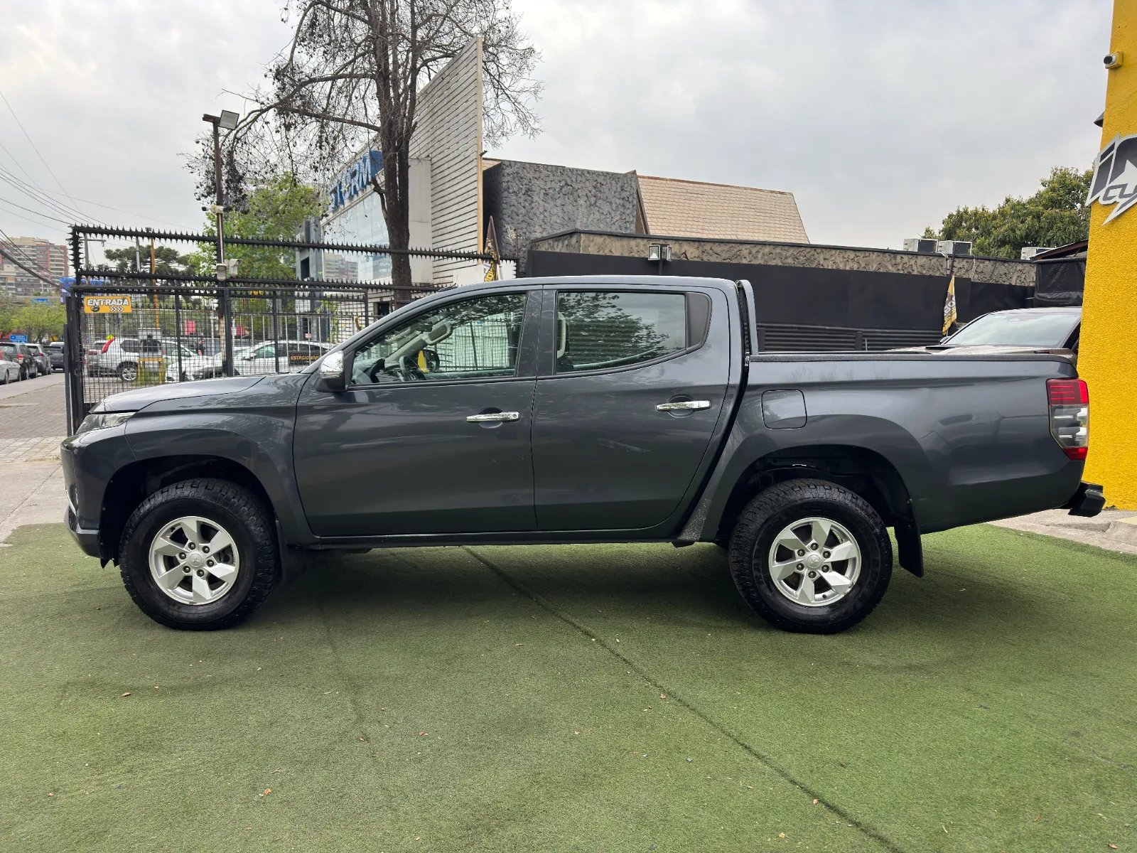 Mitsubishi L200 Katana CRT 2021 - Foto 4 de 16
