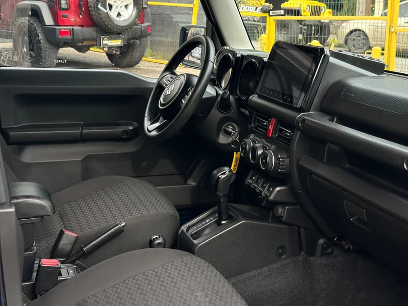 Suzuki Jimny GLX 2024 - Imagen 13 de 20
