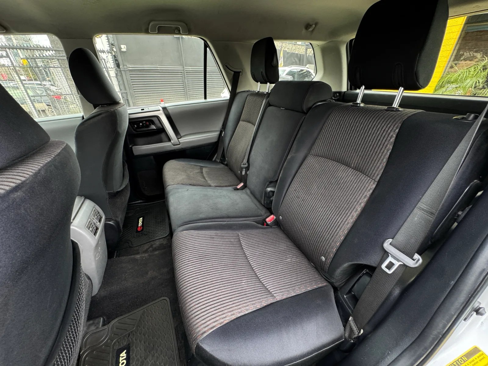 Toyota 4Runner SR5 2013 - Imagen 16 de 17