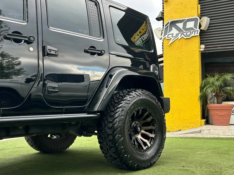 Jeep WRANGLER UNLTD SAHARA 2015 - Imagen 11 de 18