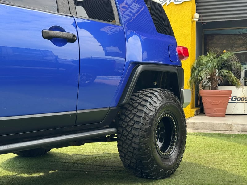 Toyota FJ Cruiser Limited 2010 - Imagen 12 de 18