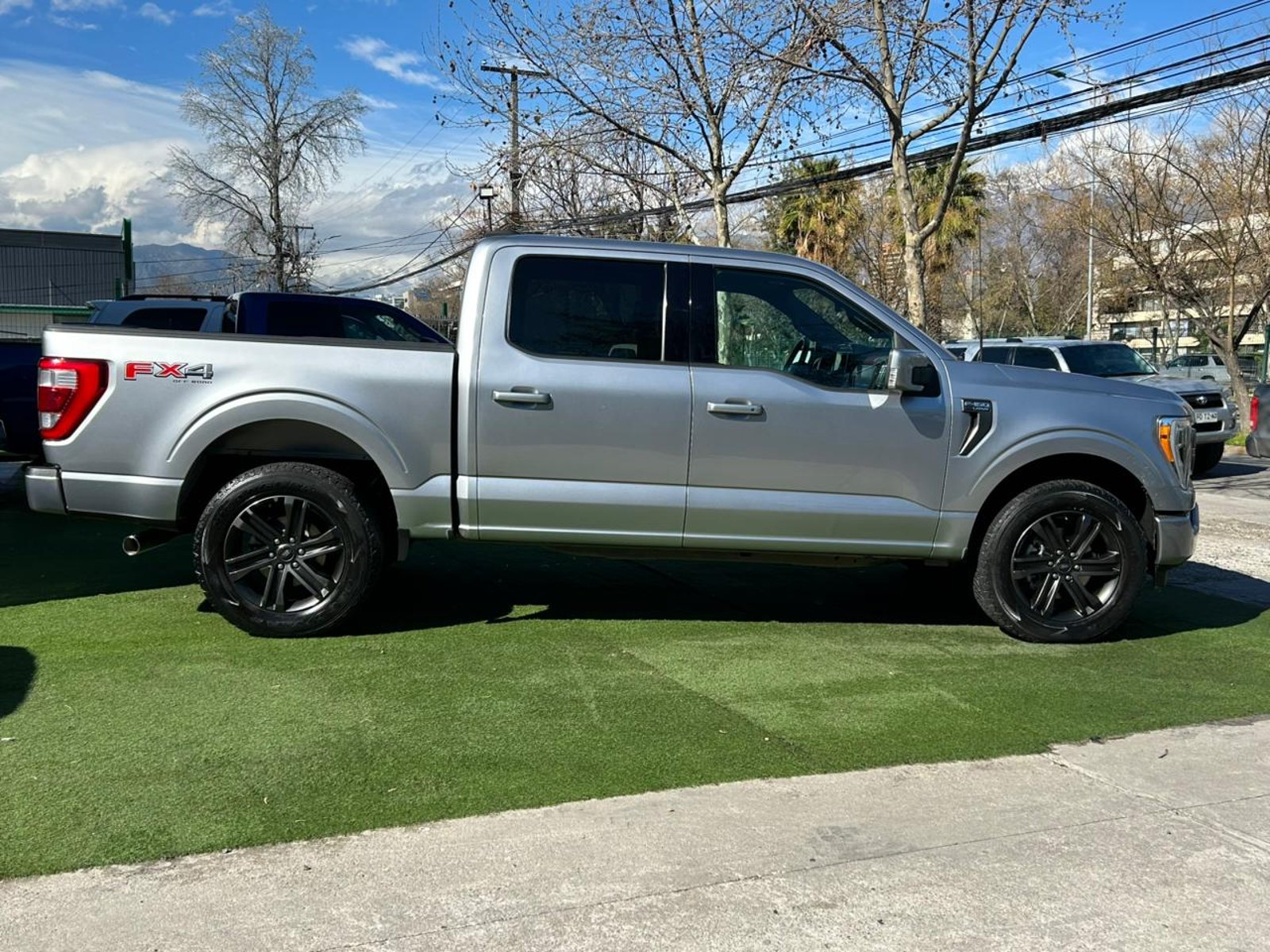 Ford F-150 Lariat Sport 5.0 2022 - Imagen 10 de 16