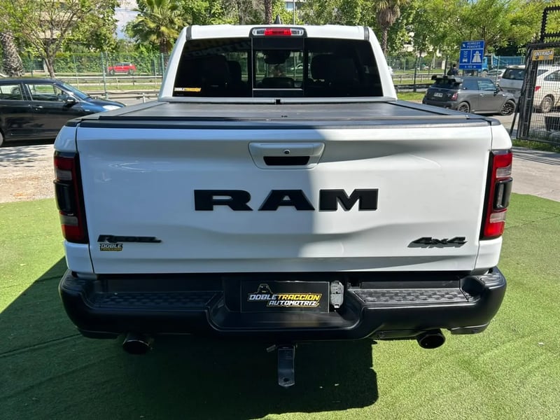 RAM 1500 REBEL CREW DCAB 4X4 5.7 AUT 2026 - Imagen 7 de 20