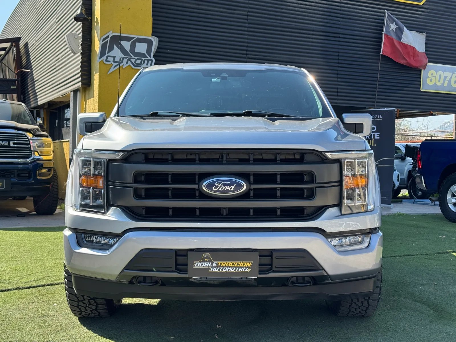 Ford F-150 Lariat Sport 2022 - Foto 2 de 19