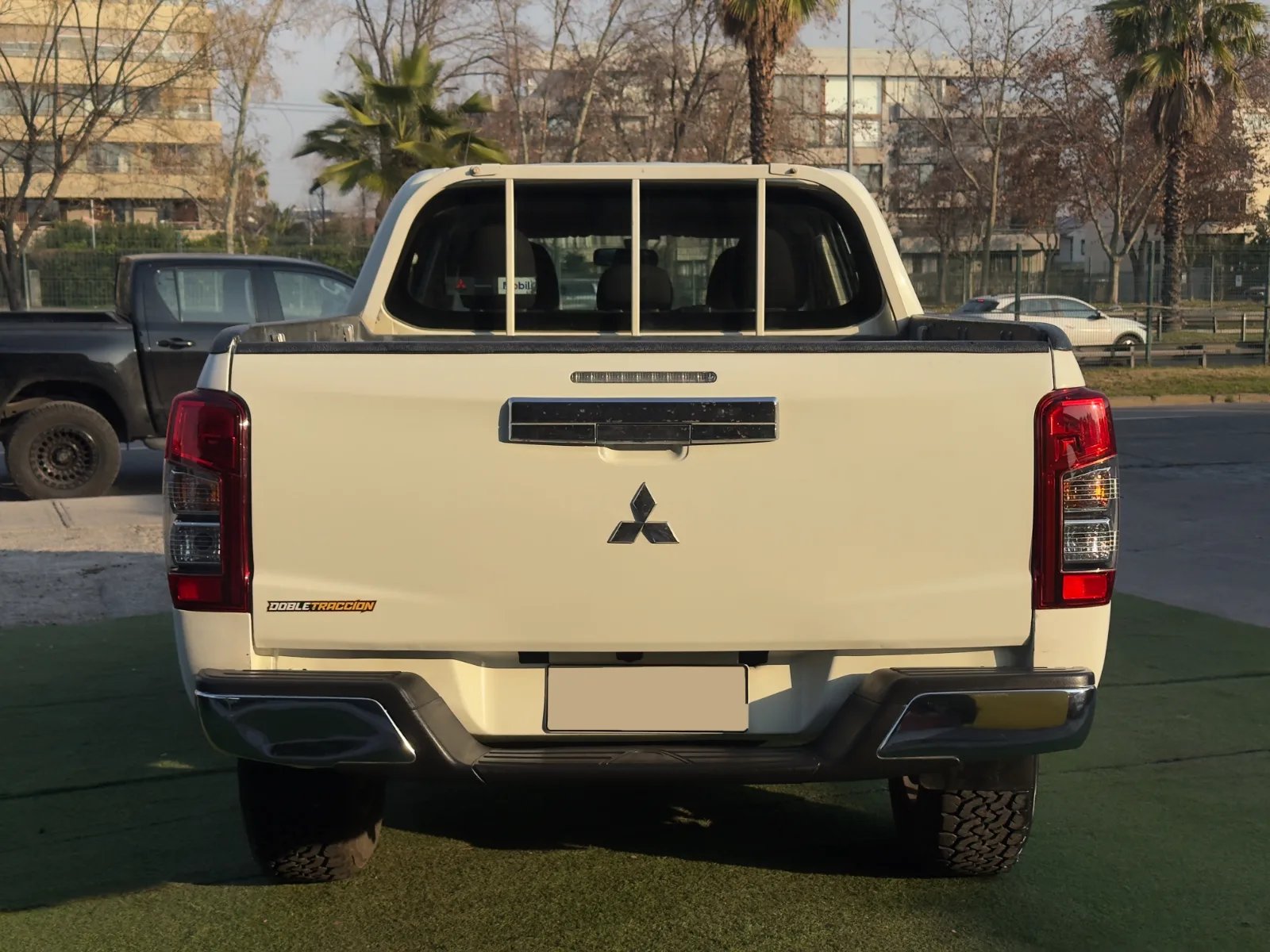 Mitsubishi L200 Katana CRT 2022 - Imagen 7 de 16
