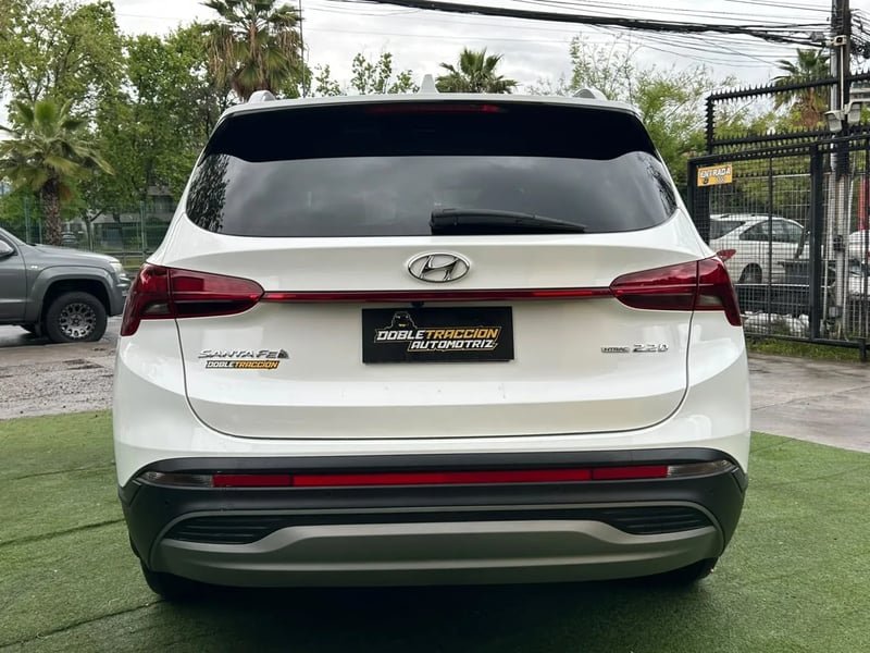 Hyundai Santa Fe CRDI Value 4WD 2024 - Imagen 7 de 17