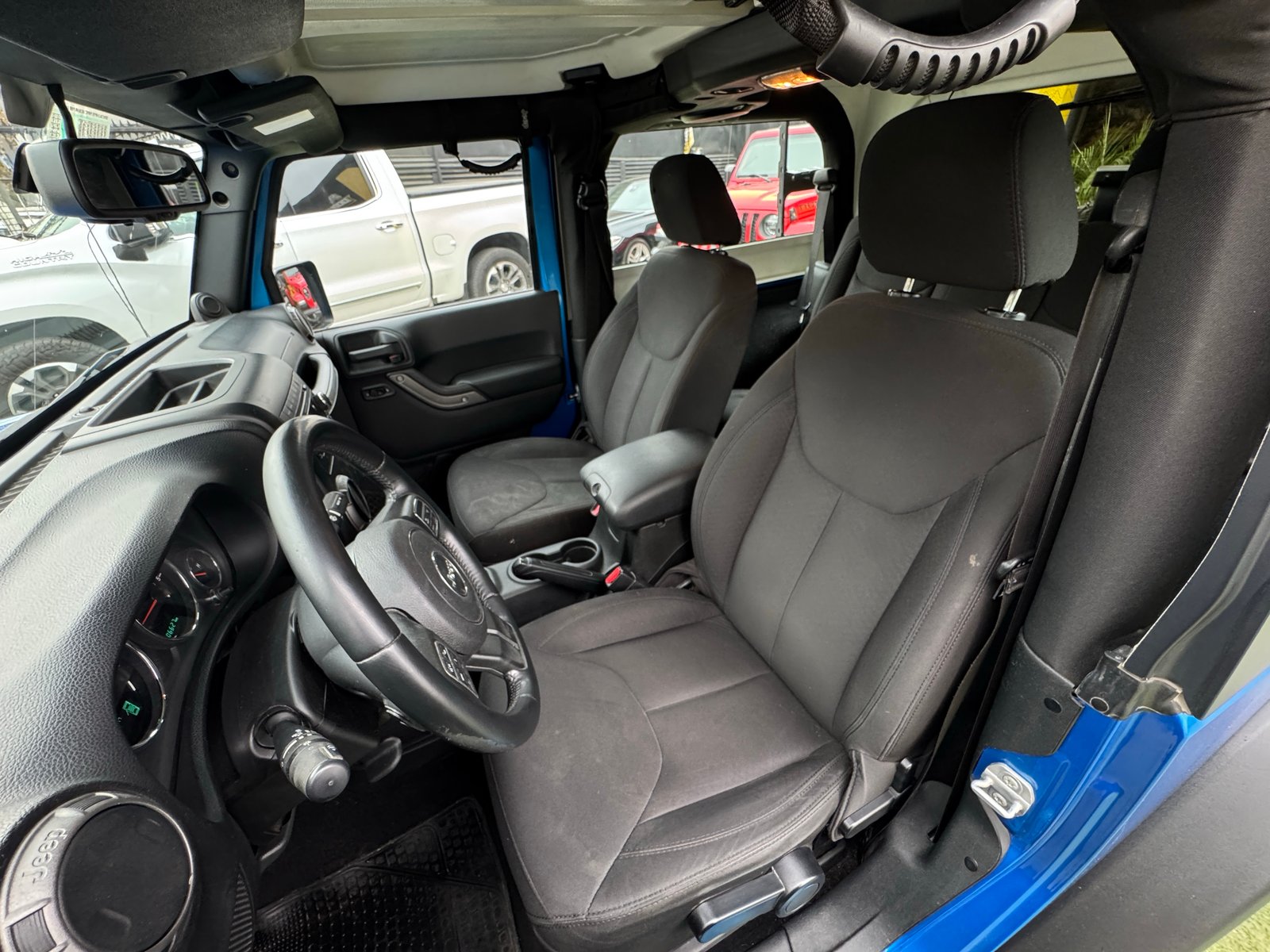 Jeep Wrangler JK Sport CRD 2015 - Imagen 15 de 17