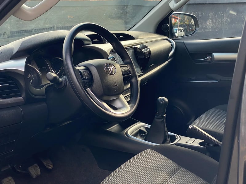 Toyota Hilux SR 2026 - Imagen 15 de 19