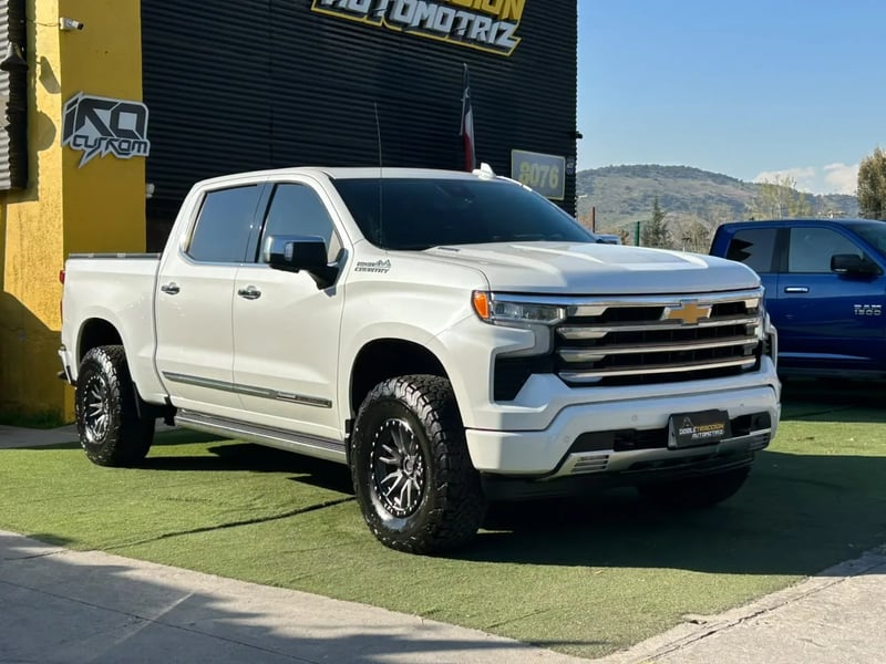 Chevrolet Silverado High Country 2023